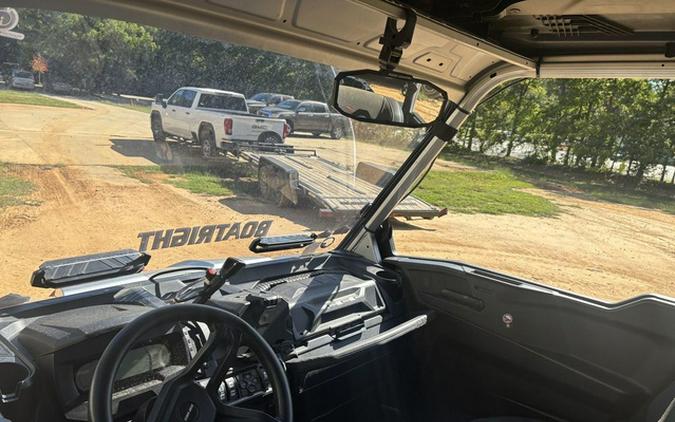 2025 Can-Am Defender MAX X mr HD10