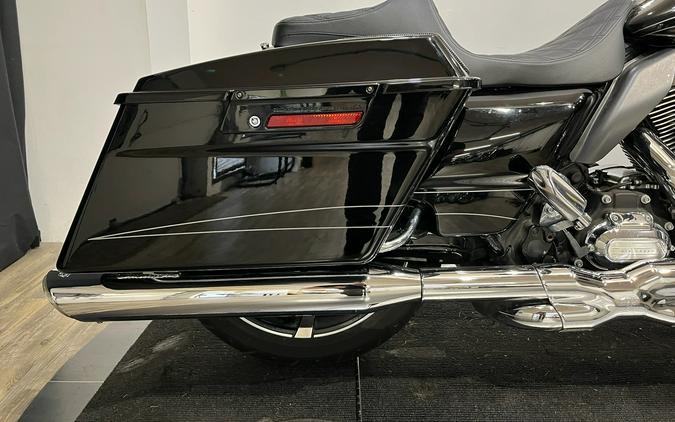 2011 Harley-Davidson Road Glide® Custom