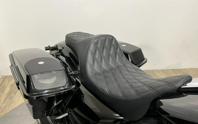 2011 Harley-Davidson Road Glide® Custom