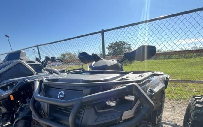 2027 Can-Am Outlander™ PRO XT HD7