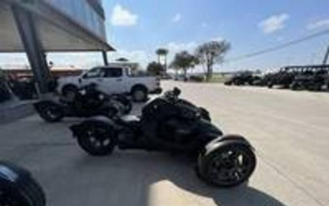 2023 Can-Am™ Ryker 900 ACET