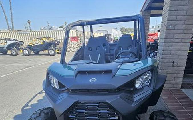 2023 Can-Am® Commander MAX DPS