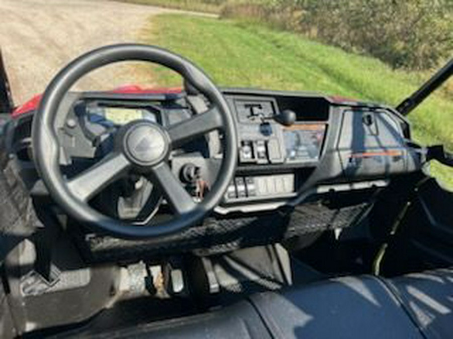 2025 Honda Pioneer 1000-6 Deluxe Crew