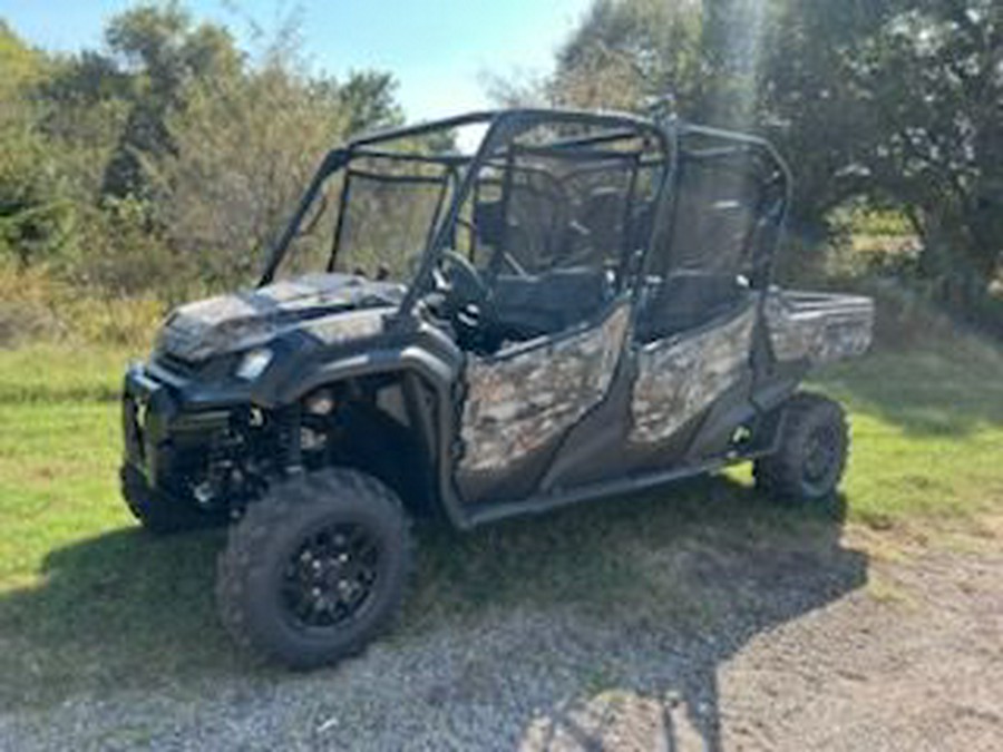 2025 Honda Pioneer 1000-6 Deluxe Crew