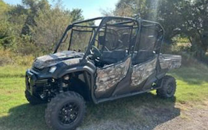 2025 Honda Pioneer 1000-6 Deluxe Crew
