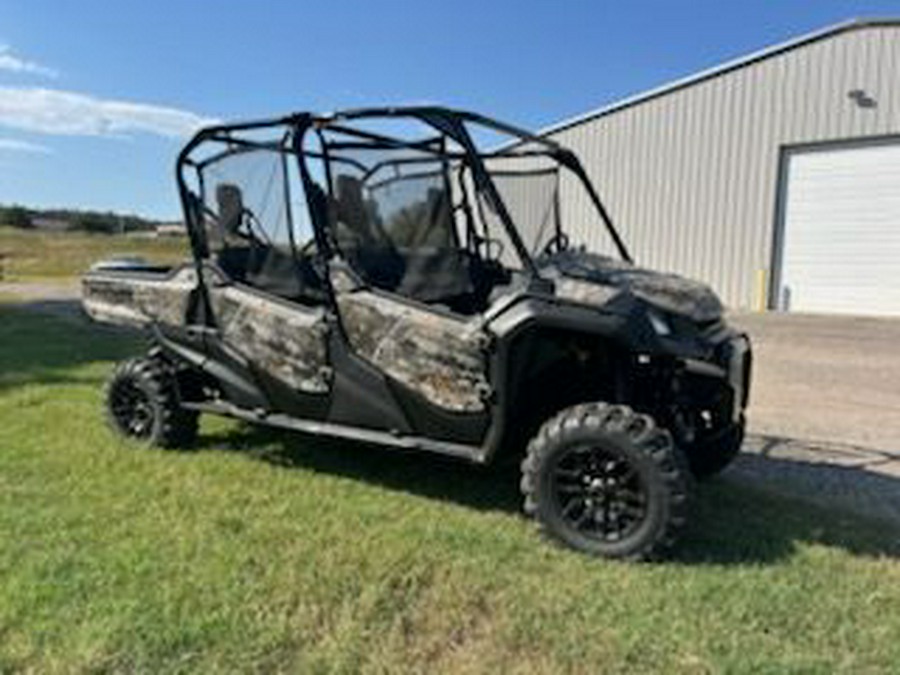 2025 Honda Pioneer 1000-6 Deluxe Crew