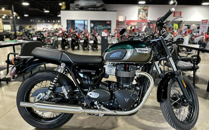 2024 Triumph Bonneville T100 Competition Green/Ironstone