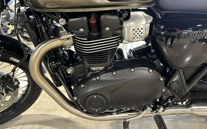 2024 Triumph Bonneville T100 Competition Green/Ironstone