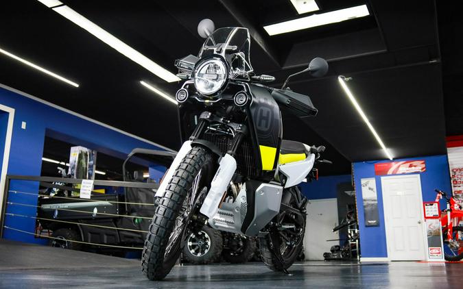 2023 Husqvarna Motorcycles Norden 901