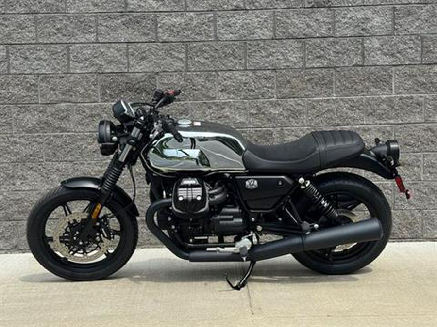 2025 Moto Guzzi V7 Stone