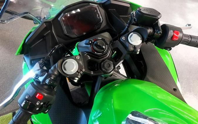 2026 Kawasaki Ninja® 500 SE ABS