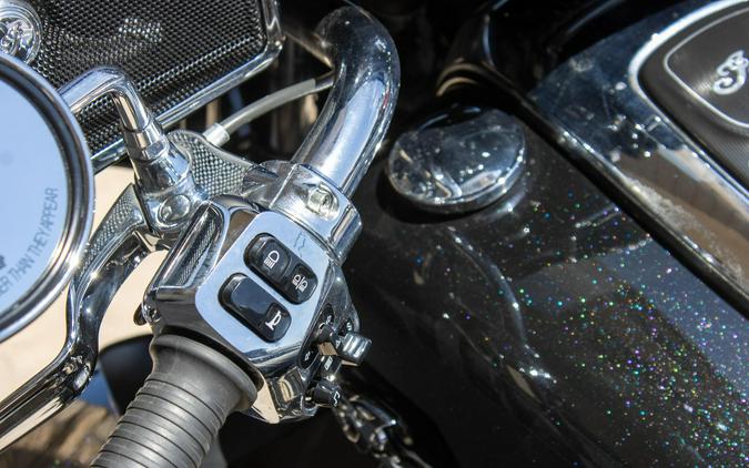 2021 INDIAN MOTORCYCLE ROADMASTER