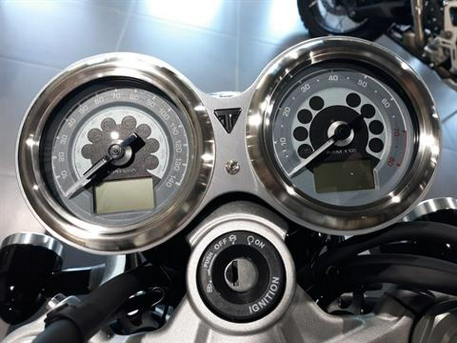 2023 Triumph SPEED TWIN BREITLING