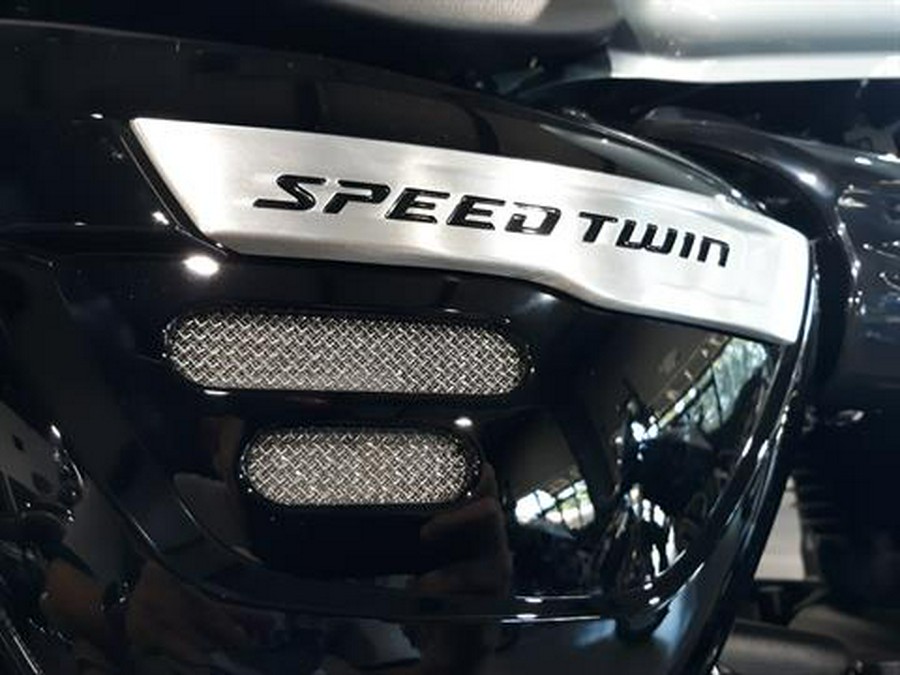 2023 Triumph SPEED TWIN BREITLING