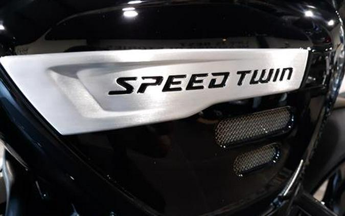 2023 Triumph SPEED TWIN BREITLING