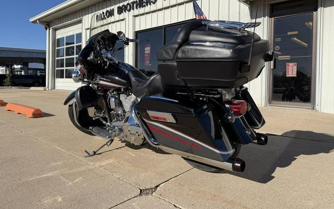 2006 Harley-Davidson® FLHTCUSE - Ultra Classic® Electra Glide® Screamin' Eagle®