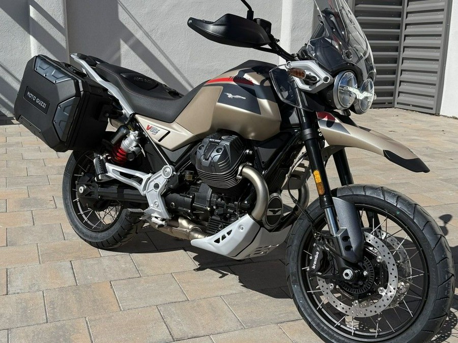 2025 Moto Guzzi V85 TT Travel