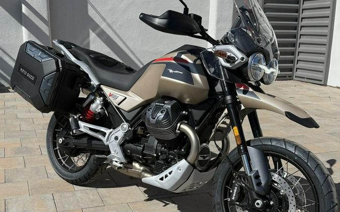 2025 Moto Guzzi V85 TT Travel