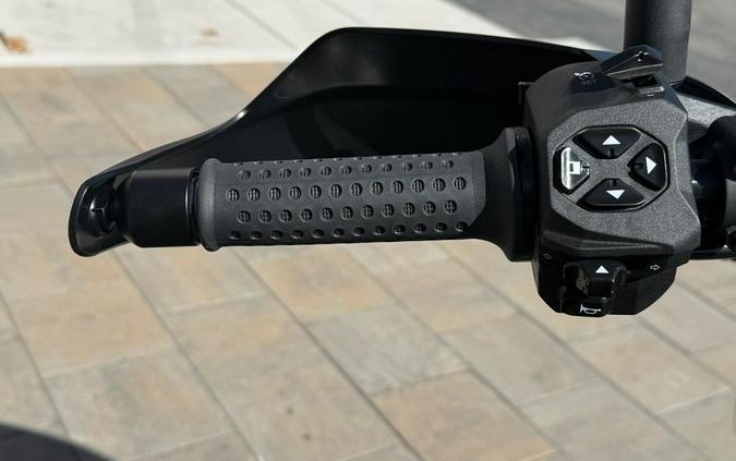 2025 Moto Guzzi V85 TT Travel