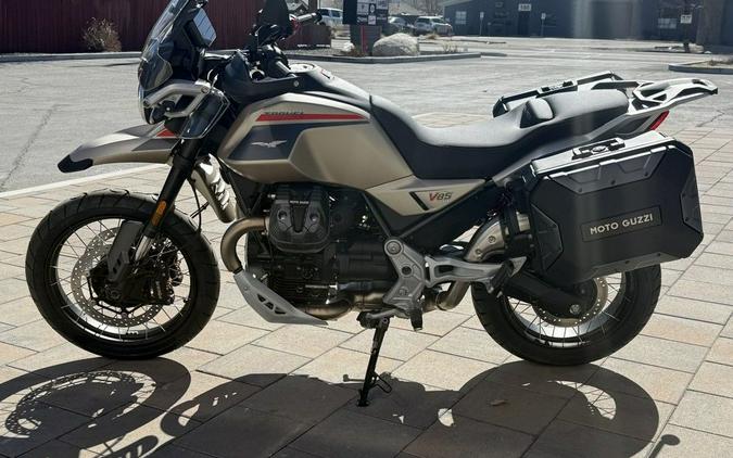 2025 Moto Guzzi V85 TT Travel