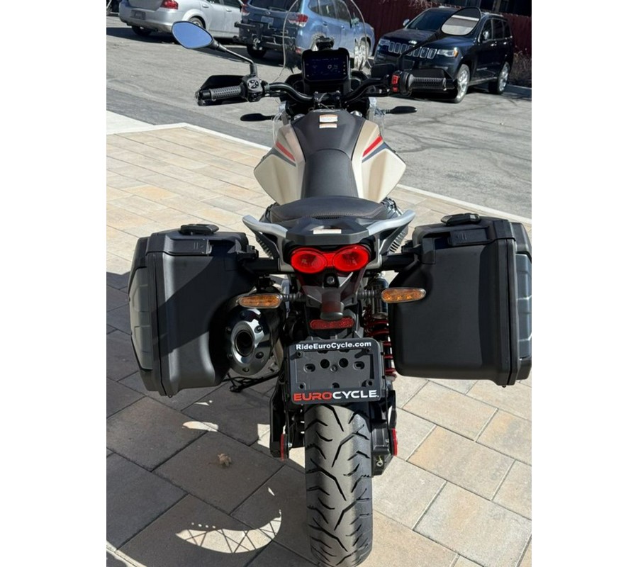 2025 Moto Guzzi V85 TT Travel
