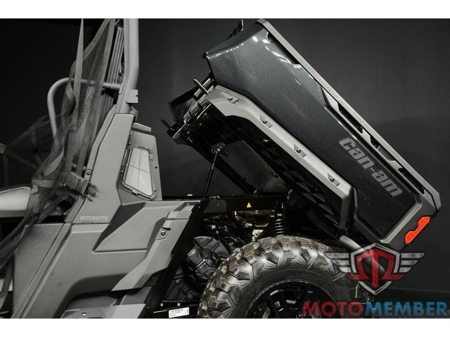 2025 Can-Am Defender MAX Lone Star HD10