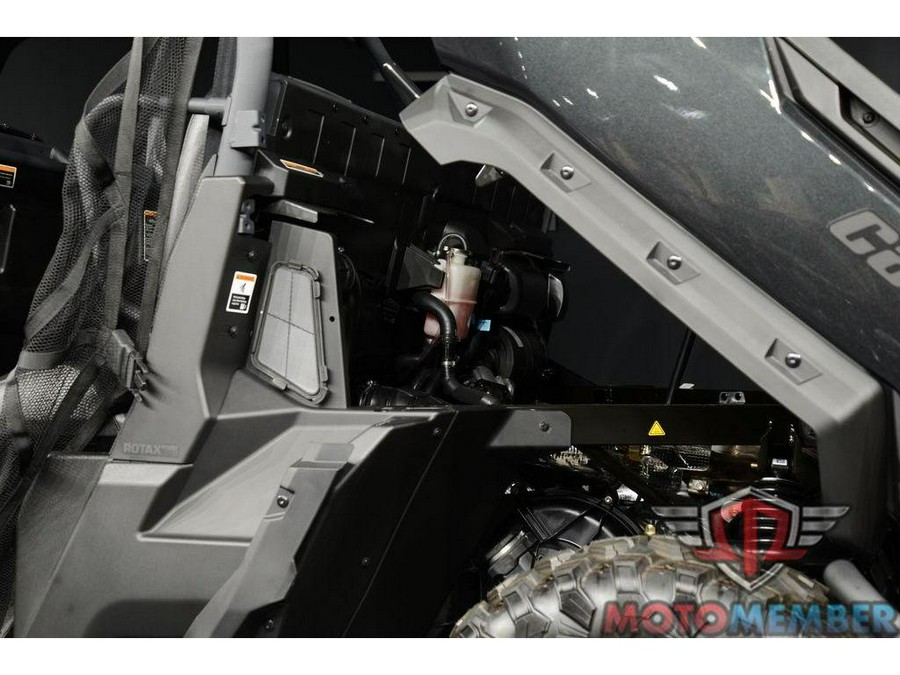 2025 Can-Am Defender MAX Lone Star HD10