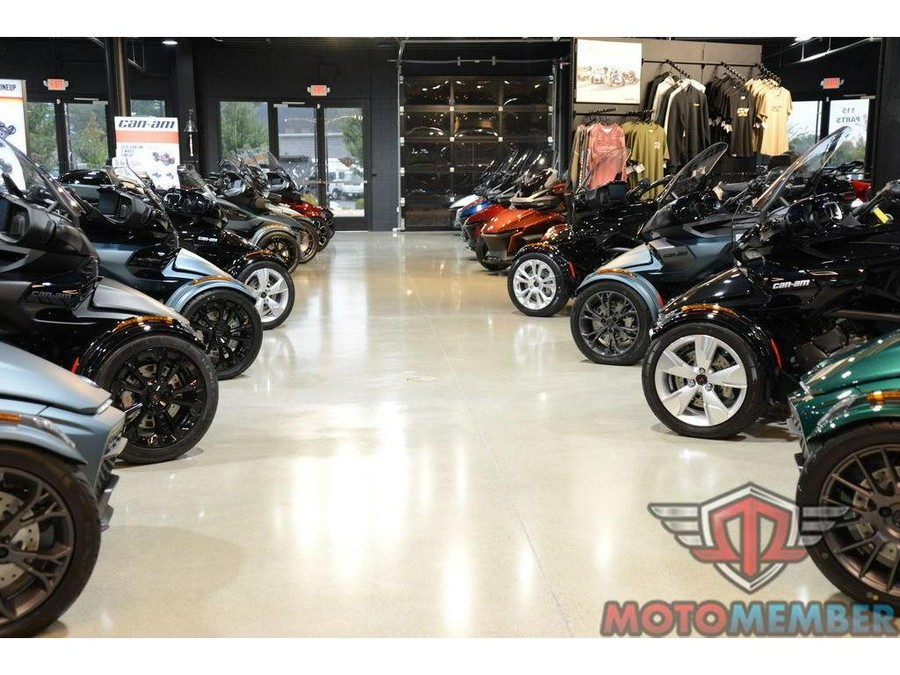 2025 Can-Am Defender MAX Lone Star HD10