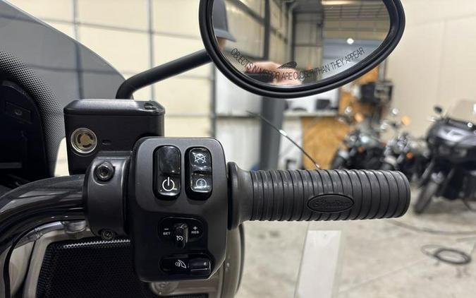 2022 Indian Motorcycle® Chieftain® Dark Horse® Quartz Gray