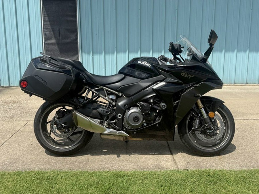 2024 Suzuki GSX-S 1000GT Plus