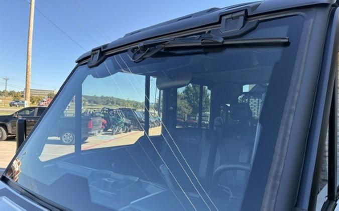 2027 Can-Am Defender XU MAX Limited HD11