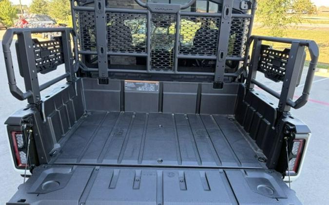 2027 Can-Am Defender XU MAX Limited HD11