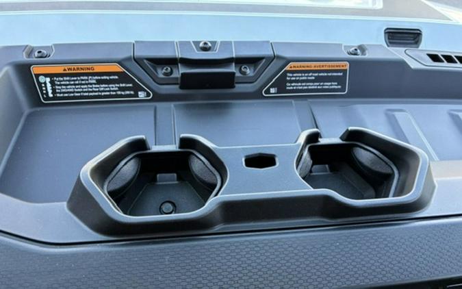 2027 Can-Am Defender XU MAX Limited HD11
