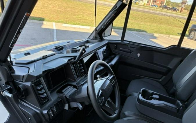 2027 Can-Am Defender XU MAX Limited HD11