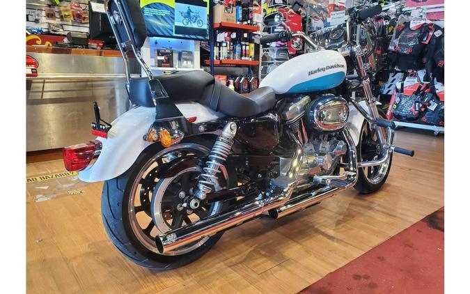 2016 Harley-Davidson® XL883L SuperLow® - Two-Tone Option