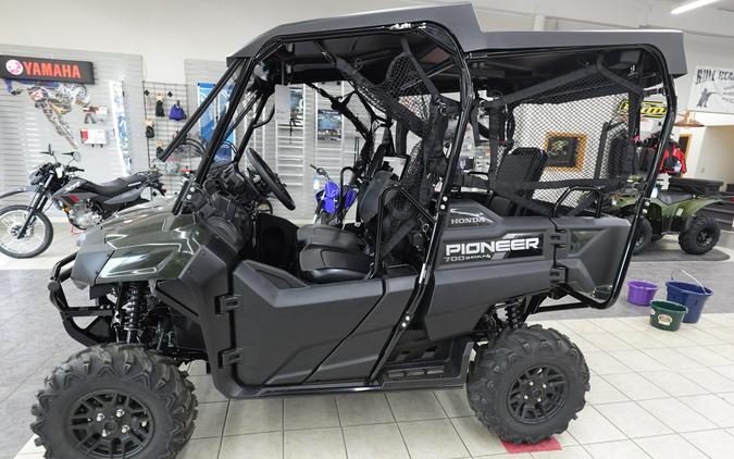 2025 SXS700M4DS Pioneer 700-4 Deluxe - Honda