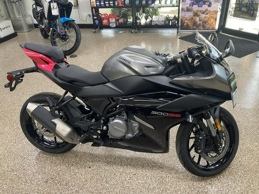 2025 CFMOTO 300SS