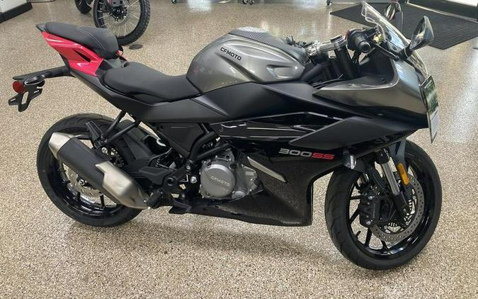 2025 CFMOTO 300SS