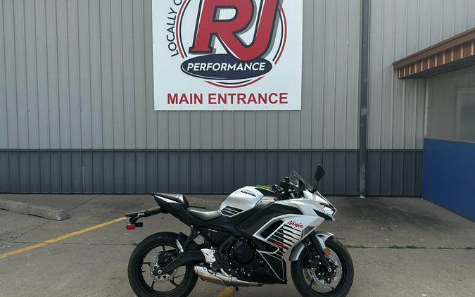 2026 Kawasaki Ninja® 650 ABS