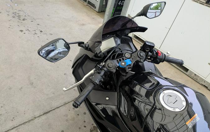 2022 Yamaha YZF-R3 ABS