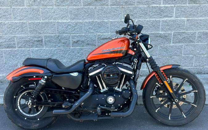 2020 Harley-Davidson® Iron 883™ SRCHORG/SLVFLUX W/PINSTRIPE
