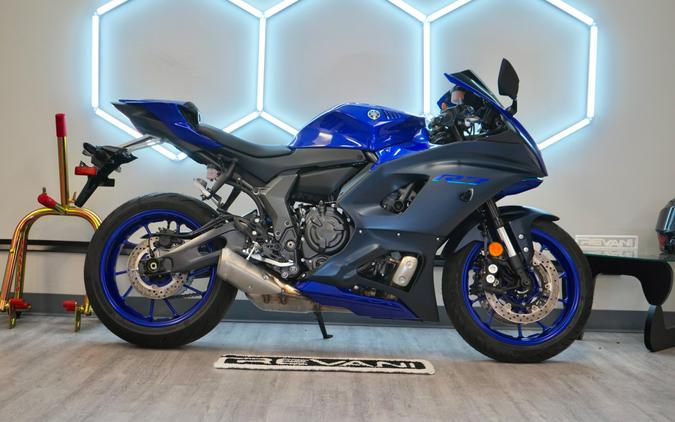 2023 Yamaha R7