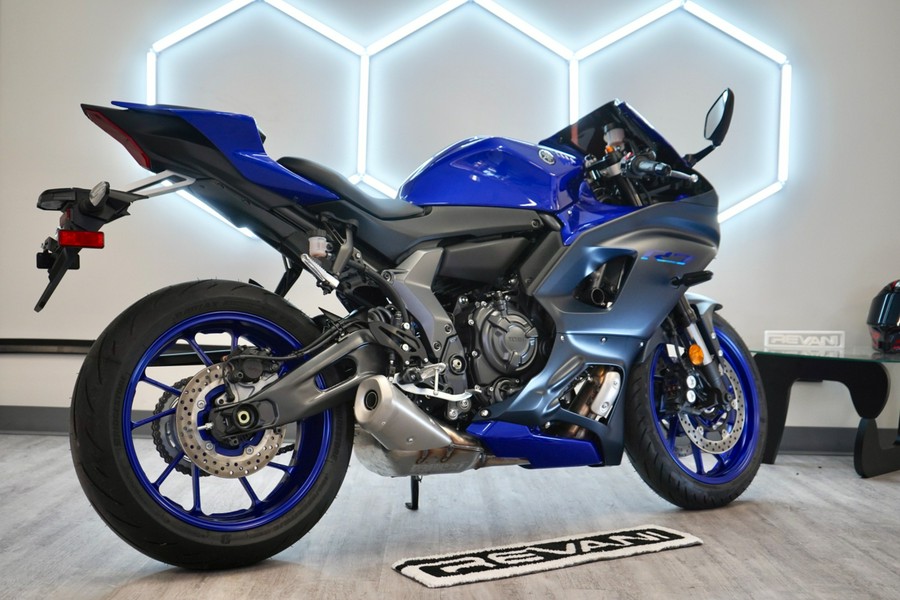 2023 Yamaha R7