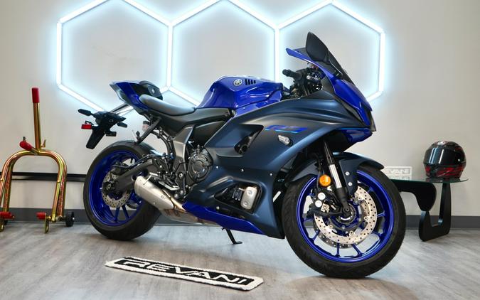 2023 Yamaha R7