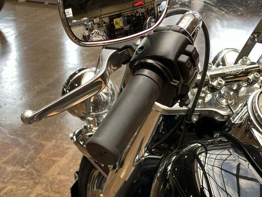 2022 Harley-Davidson Softail FLHCS - Heritage Classic 114