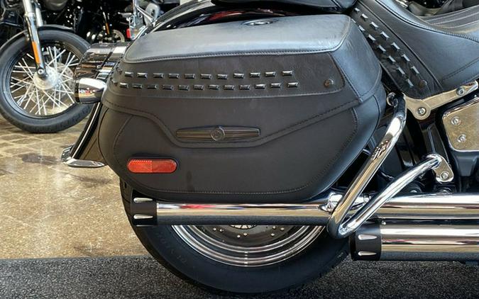 2022 Harley-Davidson Softail FLHCS - Heritage Classic 114