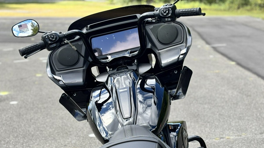 FLTRX 2025 Road Glide™
