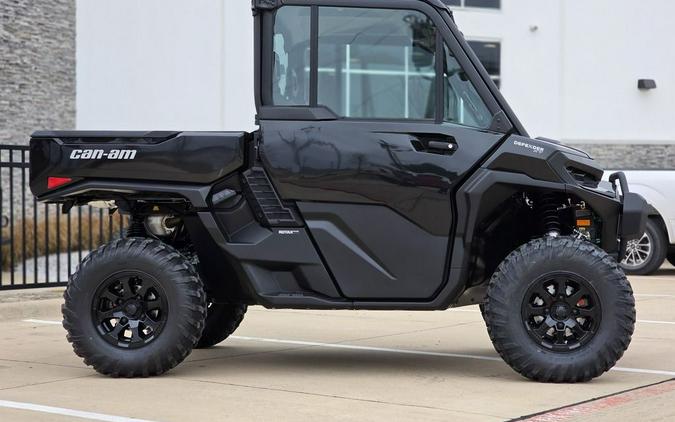 2026 Can-Am® Defender XT CAB HD11