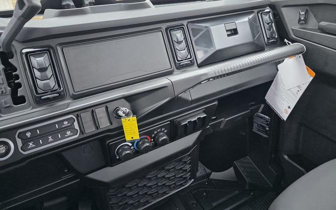 2026 Can-Am® Defender XT CAB HD11