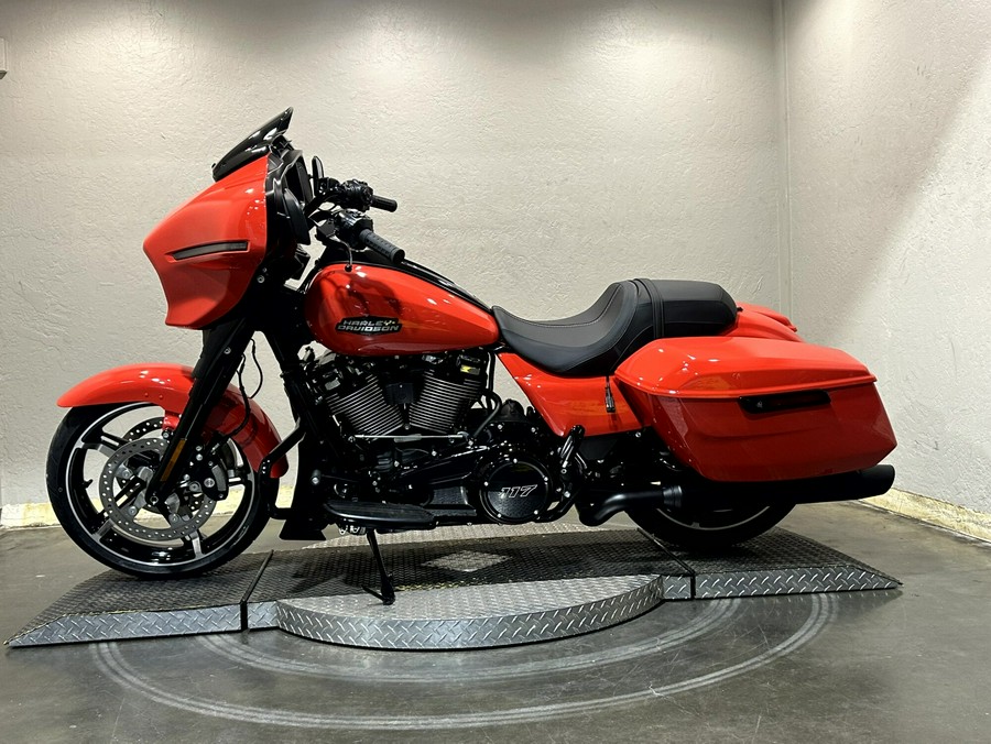 2026 Harley-Davidson® Street Glide® BLOOD ORANGE